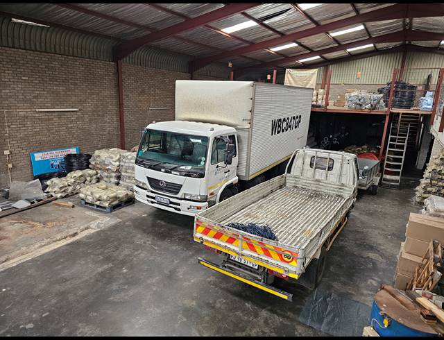 872M² FACTORY TO LET IN KYA SANDS
